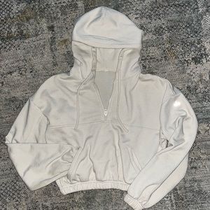ALO yoga half zip crop hoodie